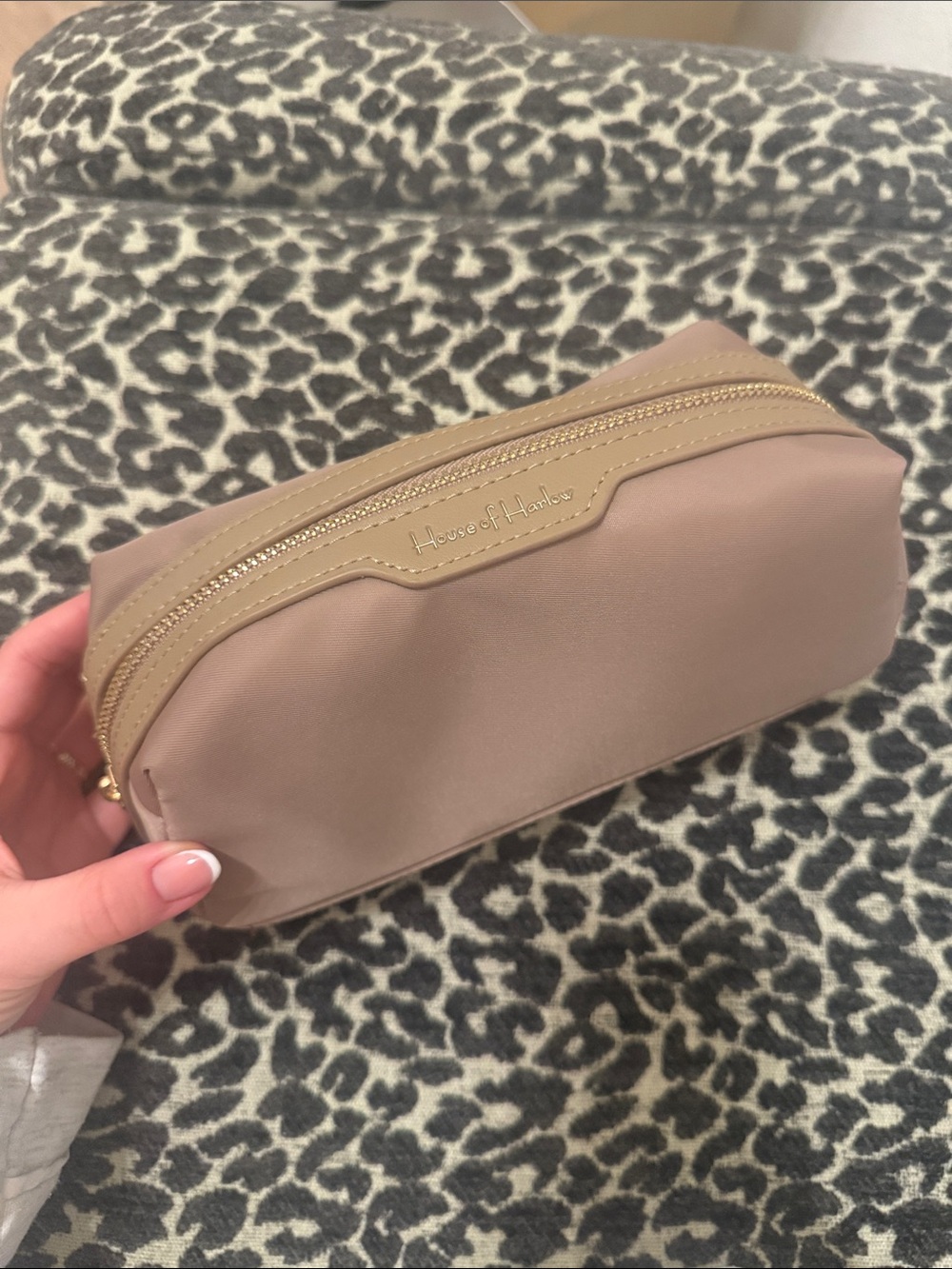 House of Harlow 1960 Mauve Cosmetic Pouch with Tan Trim